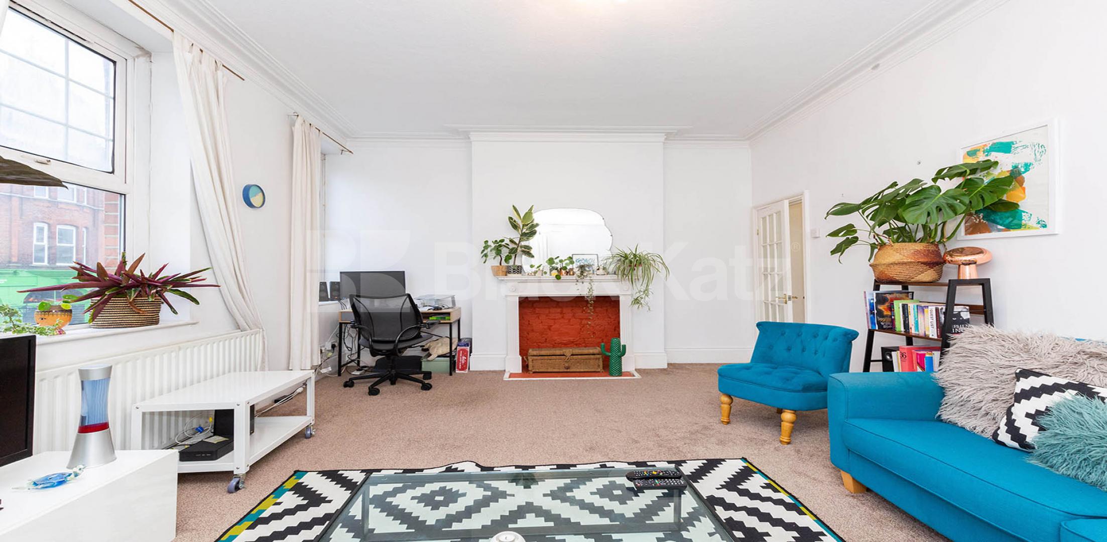 			2 Bedroom, 1 bath, 1 reception Flat			 Tottenham Lane, Crouch End